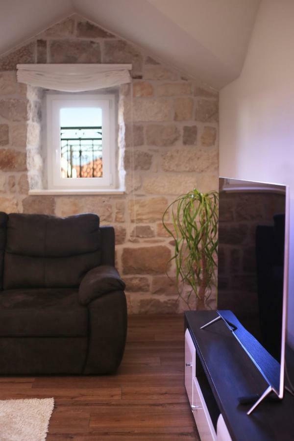 Apartments Dvor - Ap1, Ap2, Ap3 바스카보다 외부 사진