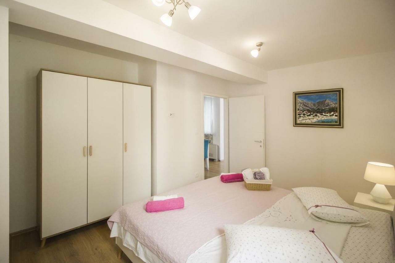 Apartments Dvor - Ap1, Ap2, Ap3 바스카보다 외부 사진