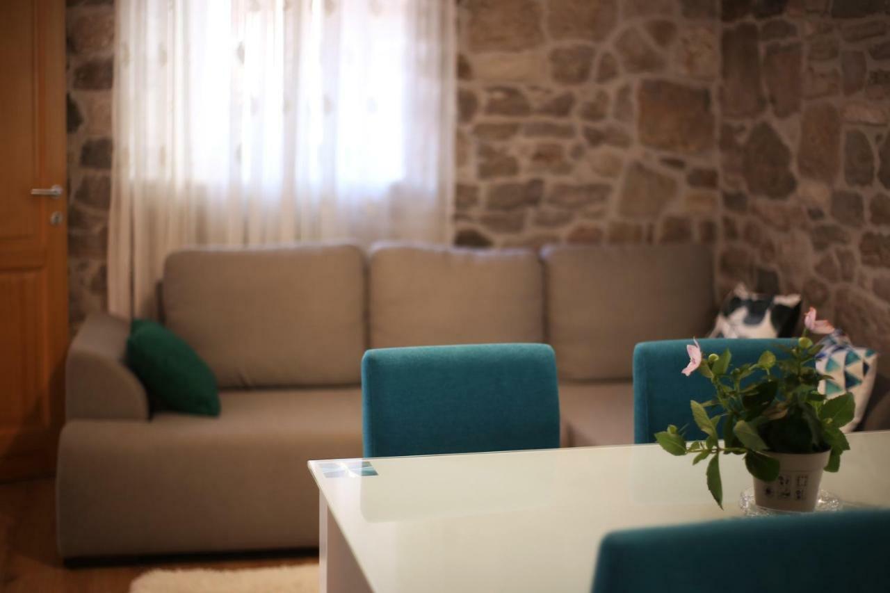 Apartments Dvor - Ap1, Ap2, Ap3 바스카보다 외부 사진