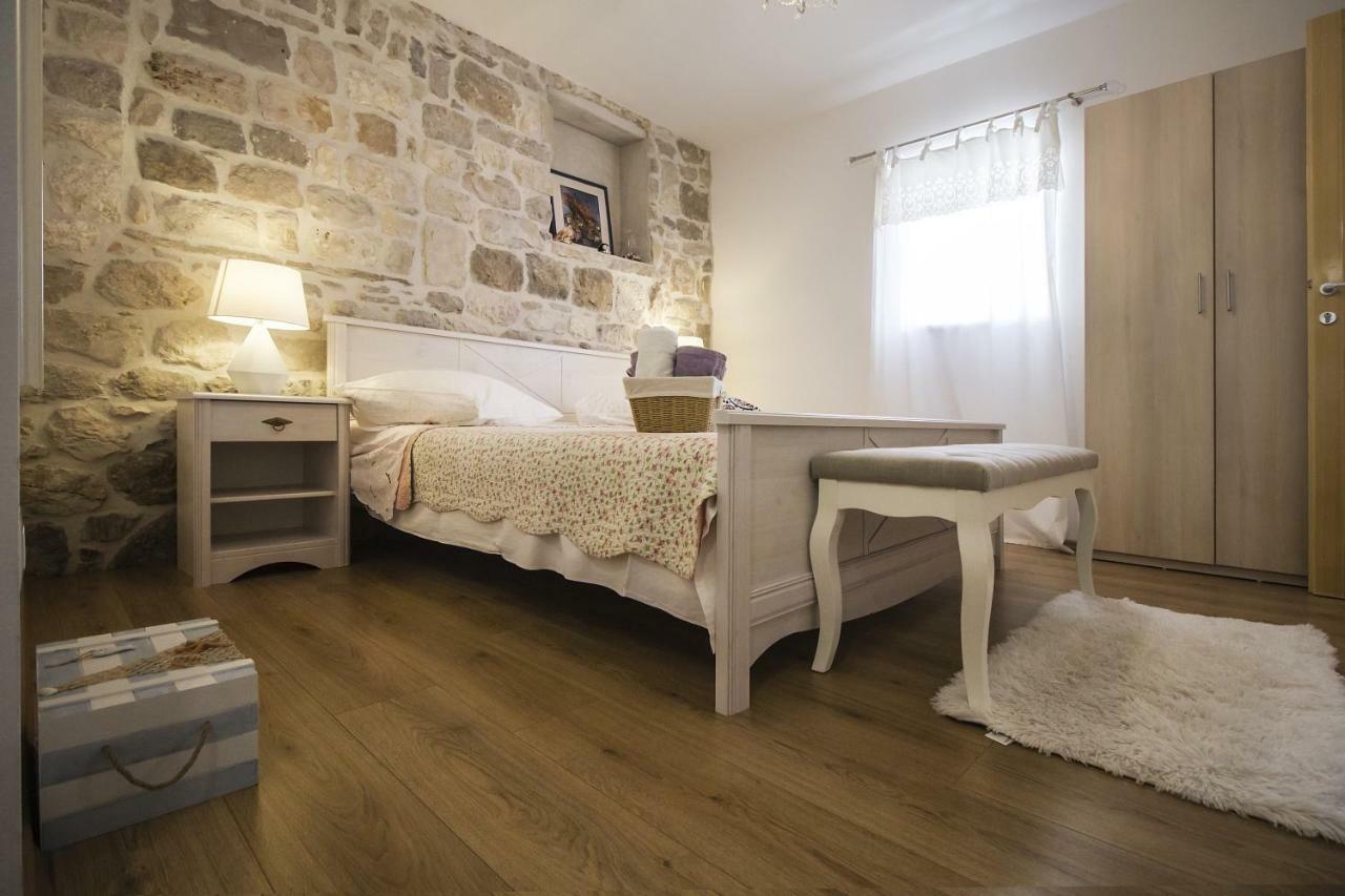 Apartments Dvor - Ap1, Ap2, Ap3 바스카보다 외부 사진